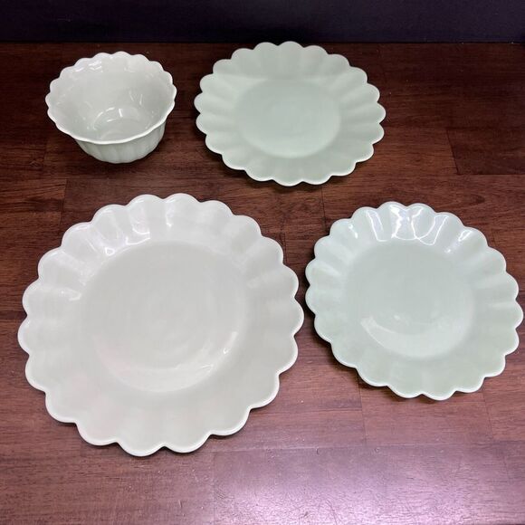Pioneer Woman Timeless Beauty Jadeite Scalloped 10" 9" 8.5" Plate Bowl Set 4 pcs - Picture 2 of 10